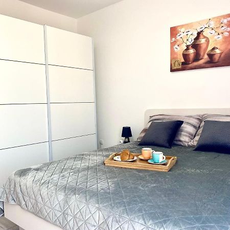 Ema Apartment Pula Ngoại thất bức ảnh