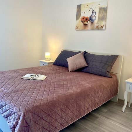 Ema Apartment Pula Ngoại thất bức ảnh